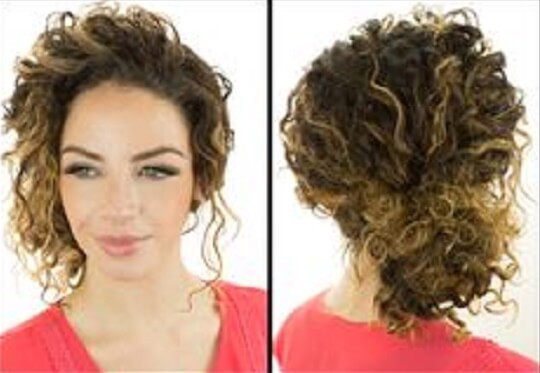 HOW TO STYLE NATURALLY CURLY HAIR