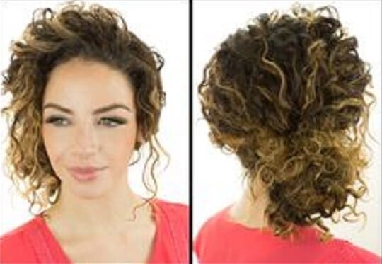 HOW TO STYLE NATURALLY CURLY HAIR