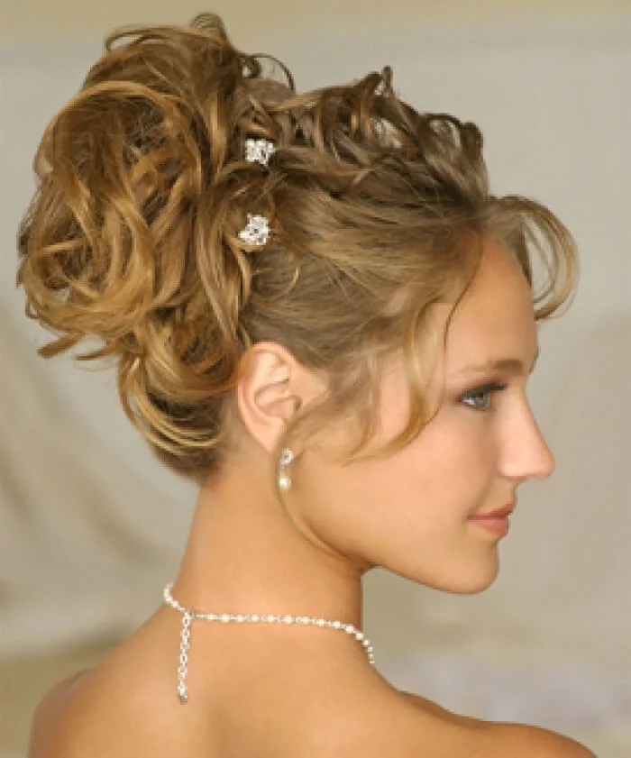 How to Style Naturally Curly Hair