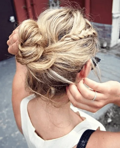 simple hairstyles bun ideas
